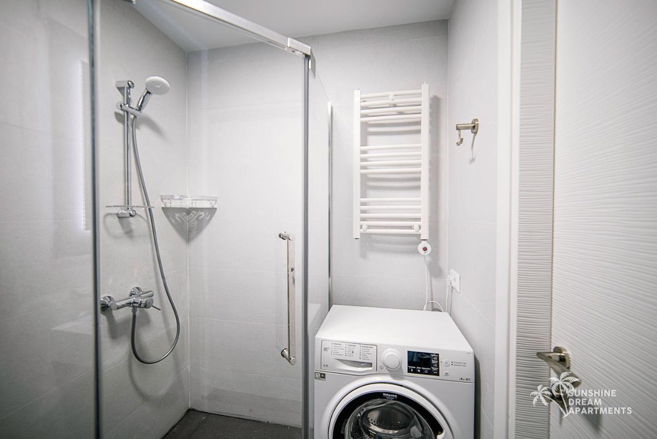 Sunshine Apartments Orbi Beach Tower Μπατούμι Εξωτερικό φωτογραφία